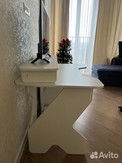 Компьютерный игровой стол