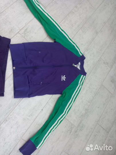 Костюм спортивный