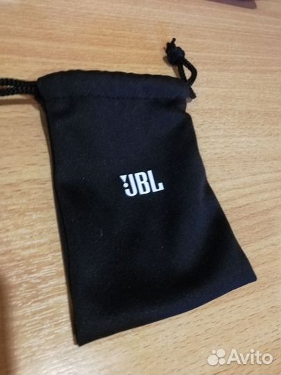 Беспроводные наушники jbl
