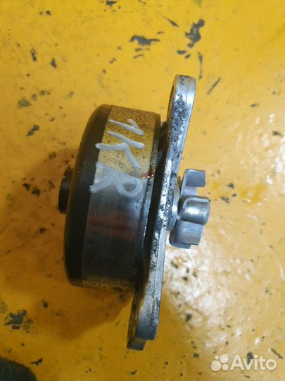 Помпа водяная насос тойота toyota 1.0 1KR-FE 1krfe