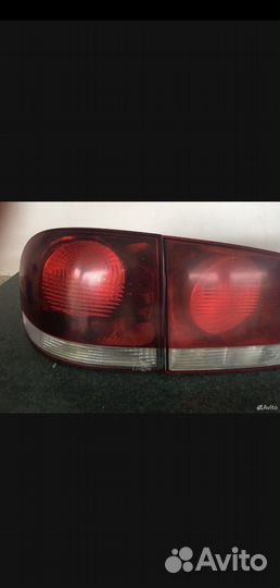 Фары на Volkswagen Touareg 2008 г