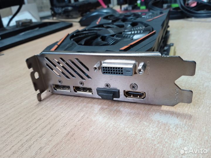Видеокарта GigaByte RX580 RX480 8Gb