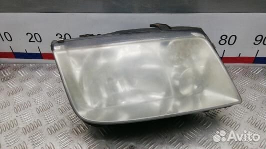 Фара правая volkswagen bora 1 (UBE07MU01)