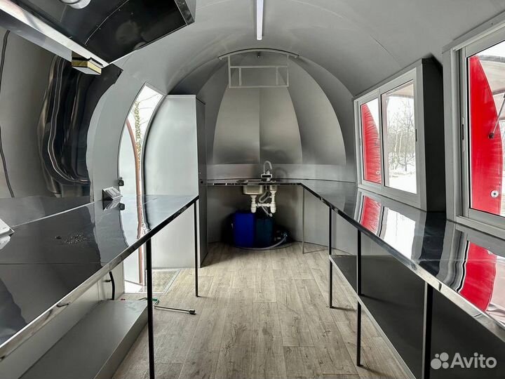 Прицеп для торговли Lipov Waggon F600, 2023