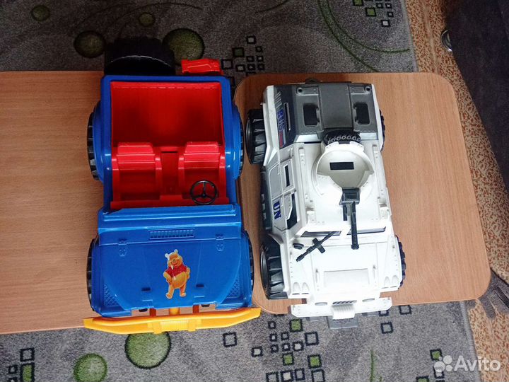 Два внедорожника