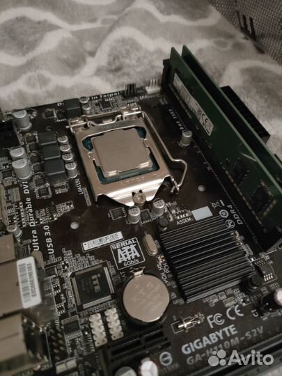 Материнская плата GA-H110M-S2V с core i3 7100