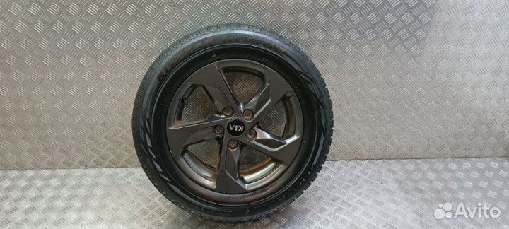 R16 Bridgestone Blizzak Revo GZ 215/60, PCD 5x114.3 DIA 67.1
