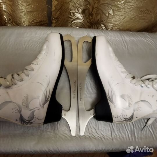 Коньки фигурные 38 размер