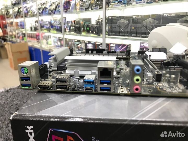 Материнская плата ASRock Z690 Phantom Gaming 4