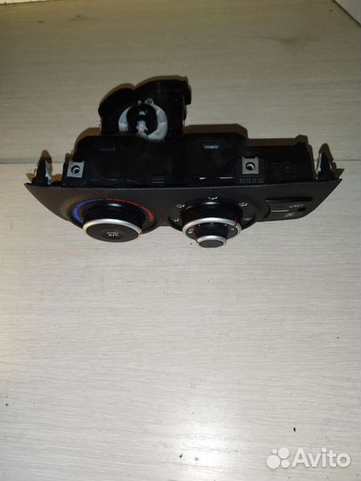 Блок управления климатом Kia Rio 3