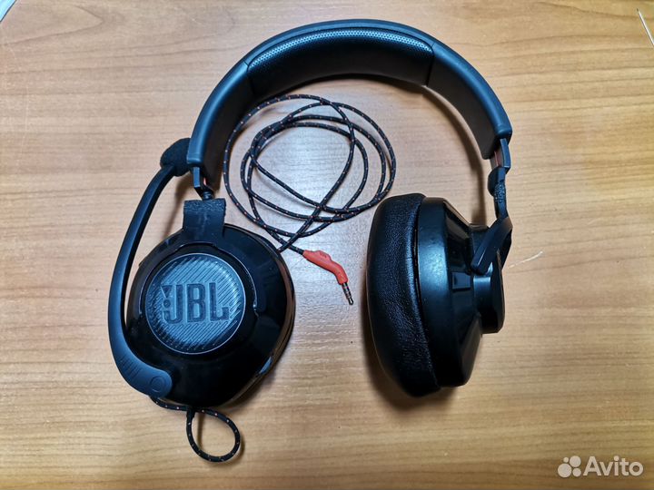 Наушники с микрофоном