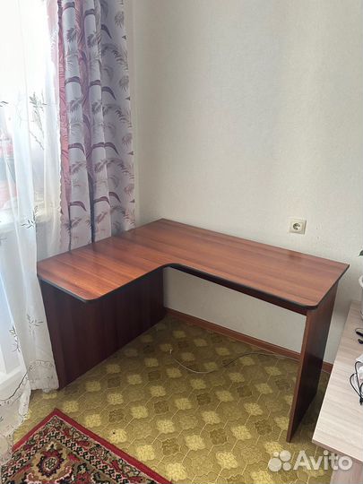 Письменный стол