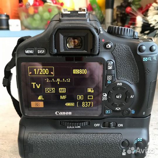 Фотокамера canon EOS 550D body,фоторюкзак,штатив