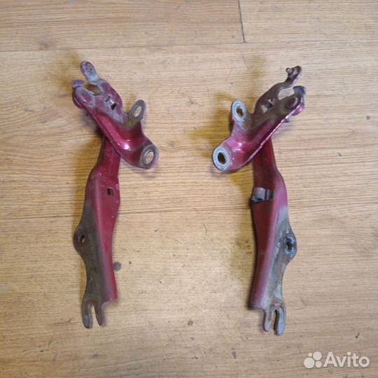 Петля капота mazda 6 GG