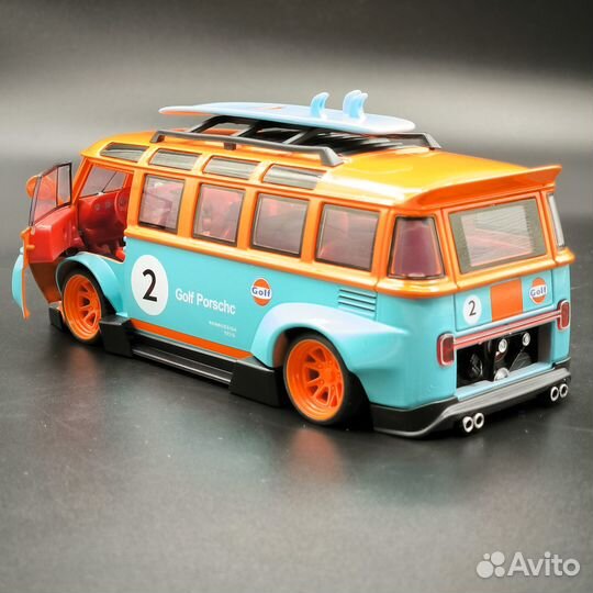 Металлическая модель Volkswagen T1 Bus 1:24(20см)