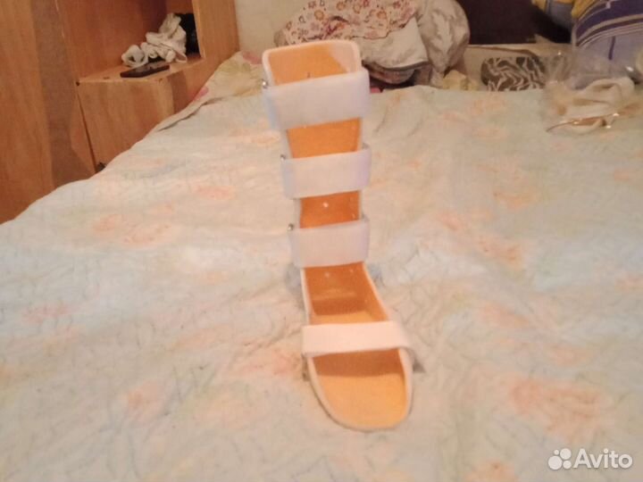 Тутор на голеностопный сустав,и на руку