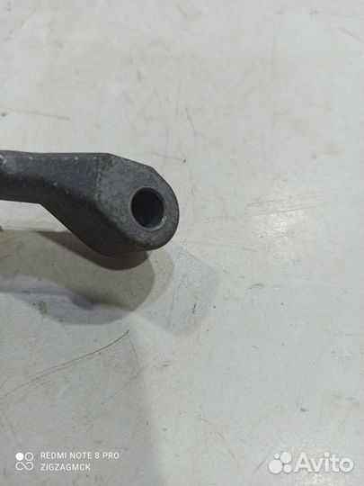 Кронштейн(крепление) впускного коллектора