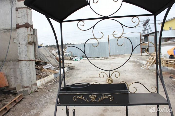 Беседка с мангалом