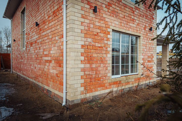 Дом 180 м² на участке 6,5 сот.