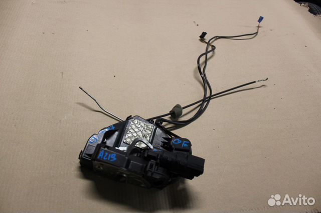 Замок двери задней правой Mercedes CLS-klasse W219