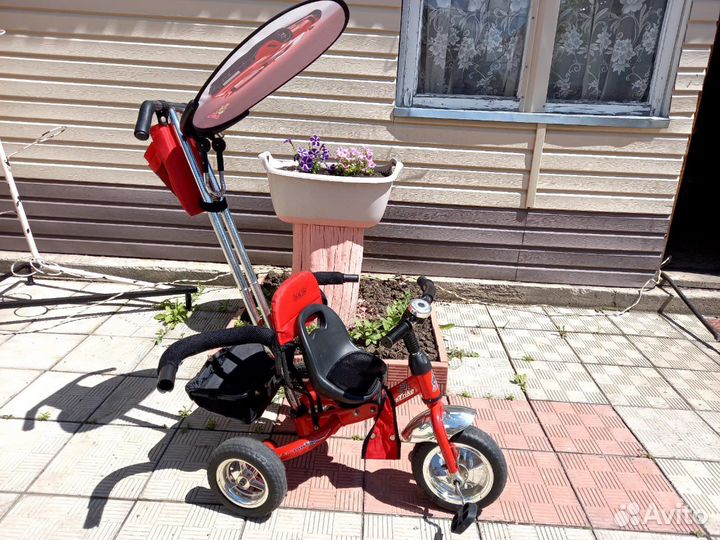 Детский трехколесный велосипед
