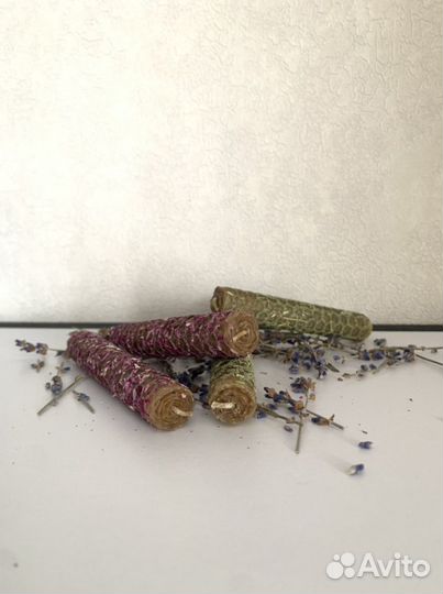 Свечи из вощины с травами и эфирными маслами