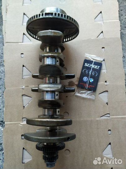 Коленвал Audi A4 B8 CDH