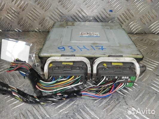 Блок управления двигателем mazda 5 1 (93H17PF01)