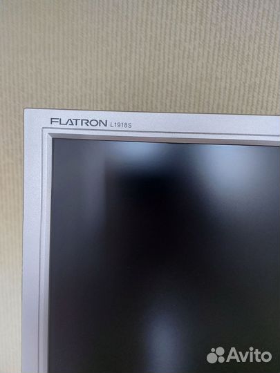 Монитор LG Flatron L1918S