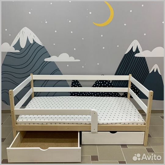 Детская кровать из массива от производителя