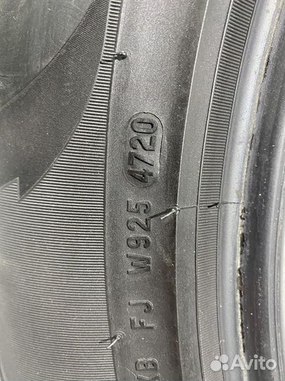 Pirelli Scorpion Winter 275/50 R20