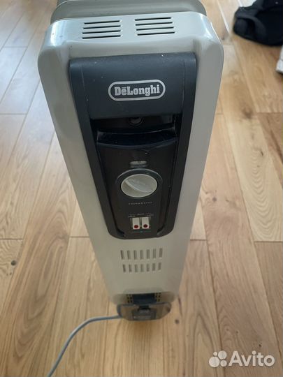 Масляный радиатор Delonghi