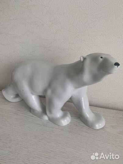 Фарфоровая статуэтка, Идущий Медведь