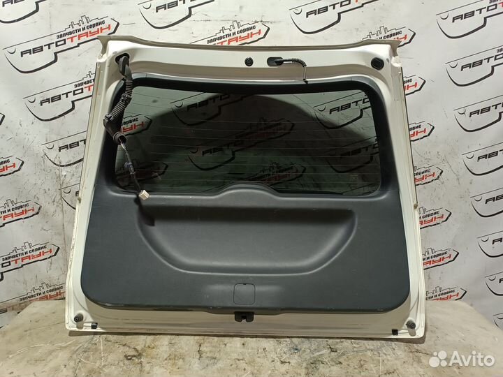 Дверь задняя honda stream RN6 RN7 RN8 RN9 68100SMA000ZZ белый, NH624P XA5537