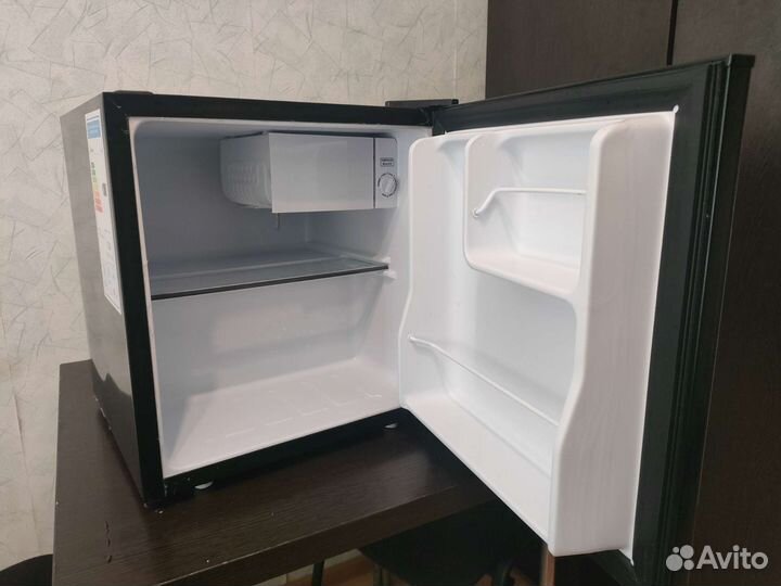 Минихолодильник Tesler RC-55