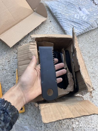 Запчасти на комбайн new holland