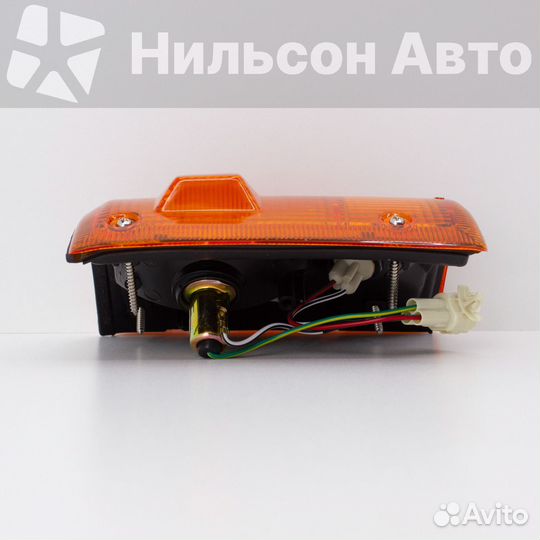 Габарит mazda titan 1989-1991 г желтый, правый, de