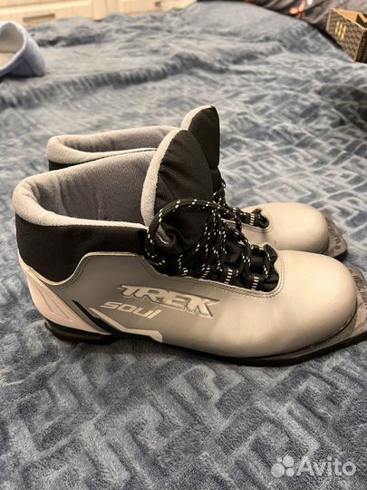 Лыжные ботинки