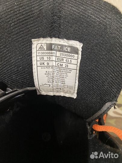 Коньки хоккейные