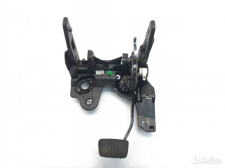 Педаль тормоза Chevrolet Orlando 1.8 2014