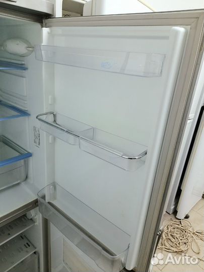 Холодильник Indesit 1,67м