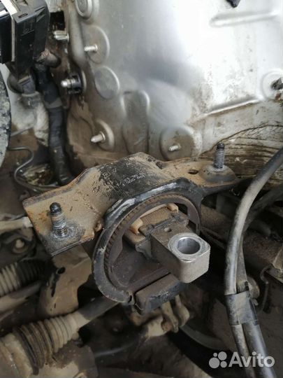Подушка двигателя volkswagen polo 5