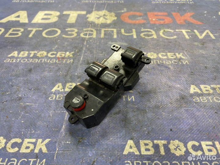 Блок упр. стеклоподьемниками передний правый Honda