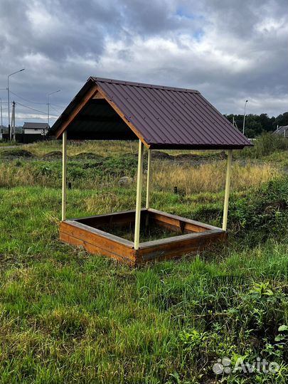 Песочница с крышкой