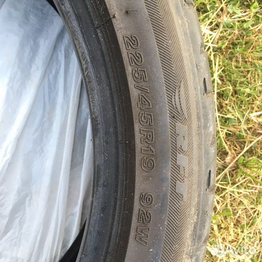 Bridgestone Potenza S001 225/45 R19 92W