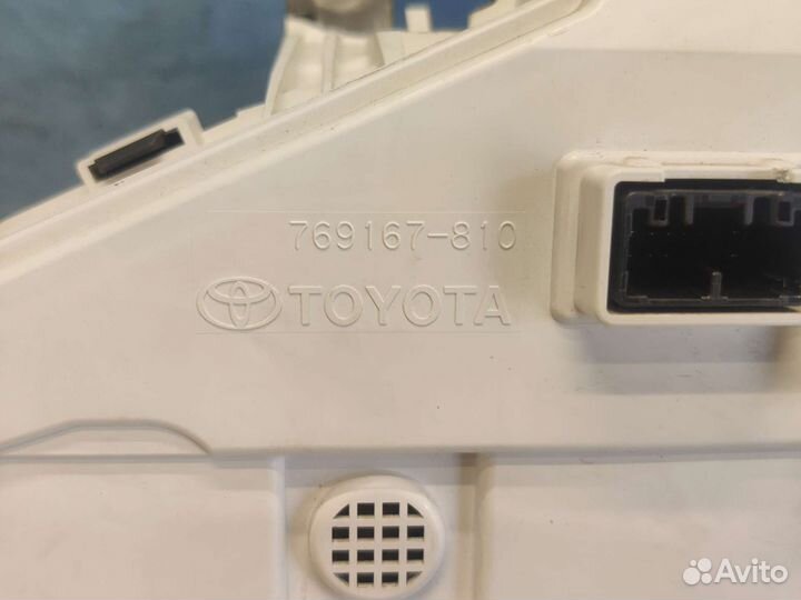 Щиток приборов Toyota LC200 2016г дизель