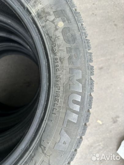Pirelli Formula Ice 215/55 R17