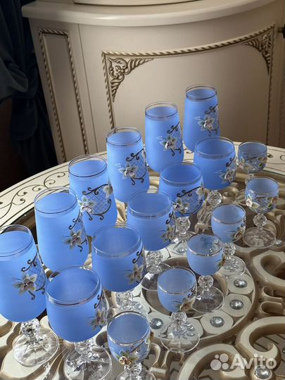 Хрустальные бокалы, рюмки и стопки