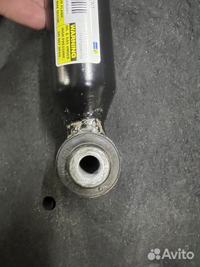 Амортизатор задний w213
