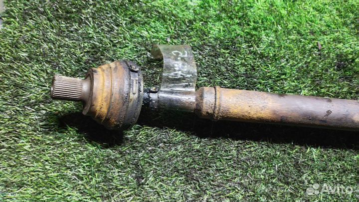 Привод передний правый Volkswagen Jetta V